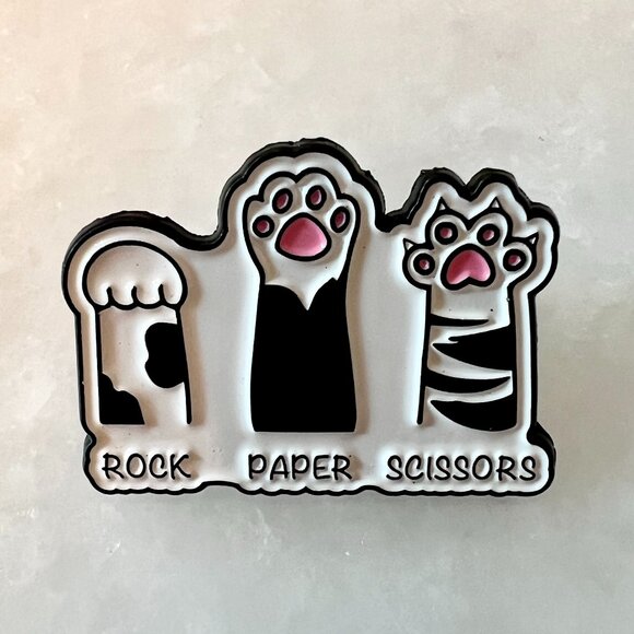 🧷🐈‍⬛CAT PAWS -  ROCK PAPER SCISSORS - Enamel Pin/Brooch - Black Backing - Picture 3 of 4